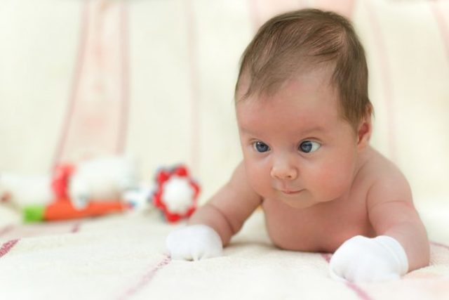 Косоглазие у новорожденных: почему косят глаза у грудничка?