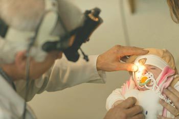 Врожденная катаракта у детей, причины и операция точечной катаракты у новорожденных