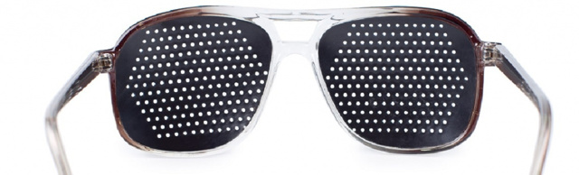 Очки для коррекции зрения в дырочку - перфорационные очки