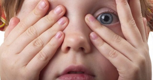Воспаление века глаза: как его лечить? Лечение верхнего и нижнего века у ребенка