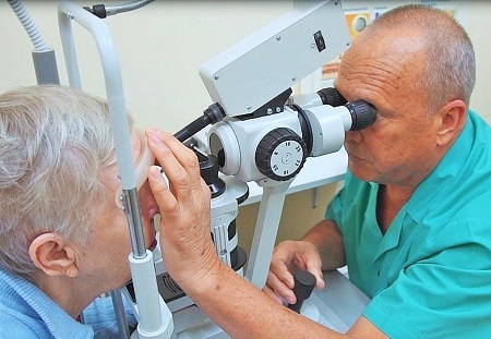 Помутнение задней капсулы хрусталика глаза: причины и лечение (лазерная дисцизия)