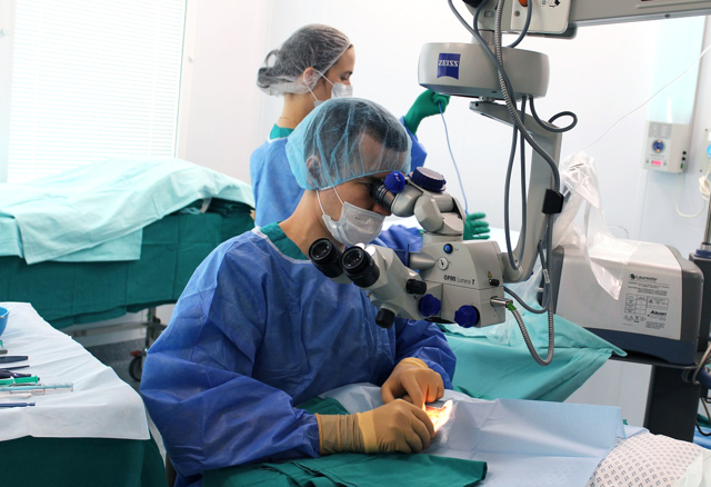 Неудачная операция по удалению катаракты - витрэктомия и подшивание ИОЛ