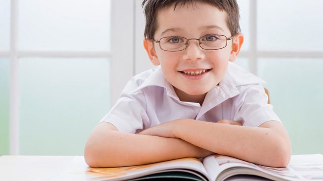 Как носить очки для дали ребенку - постоянно или только вдаль