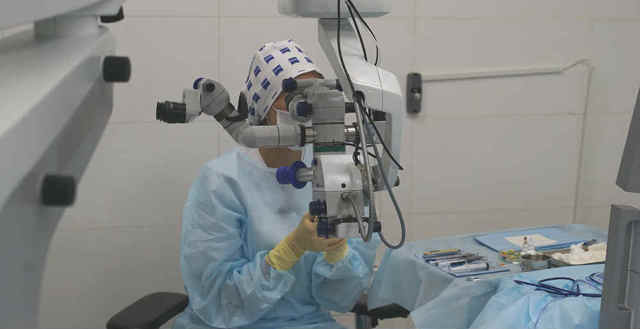 Коррекционные очки у ребёнка после удаления врожденной катаракты