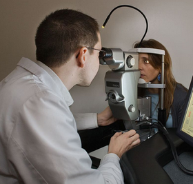 Лечение катаракты на фоне помутнения роговицы и диабета